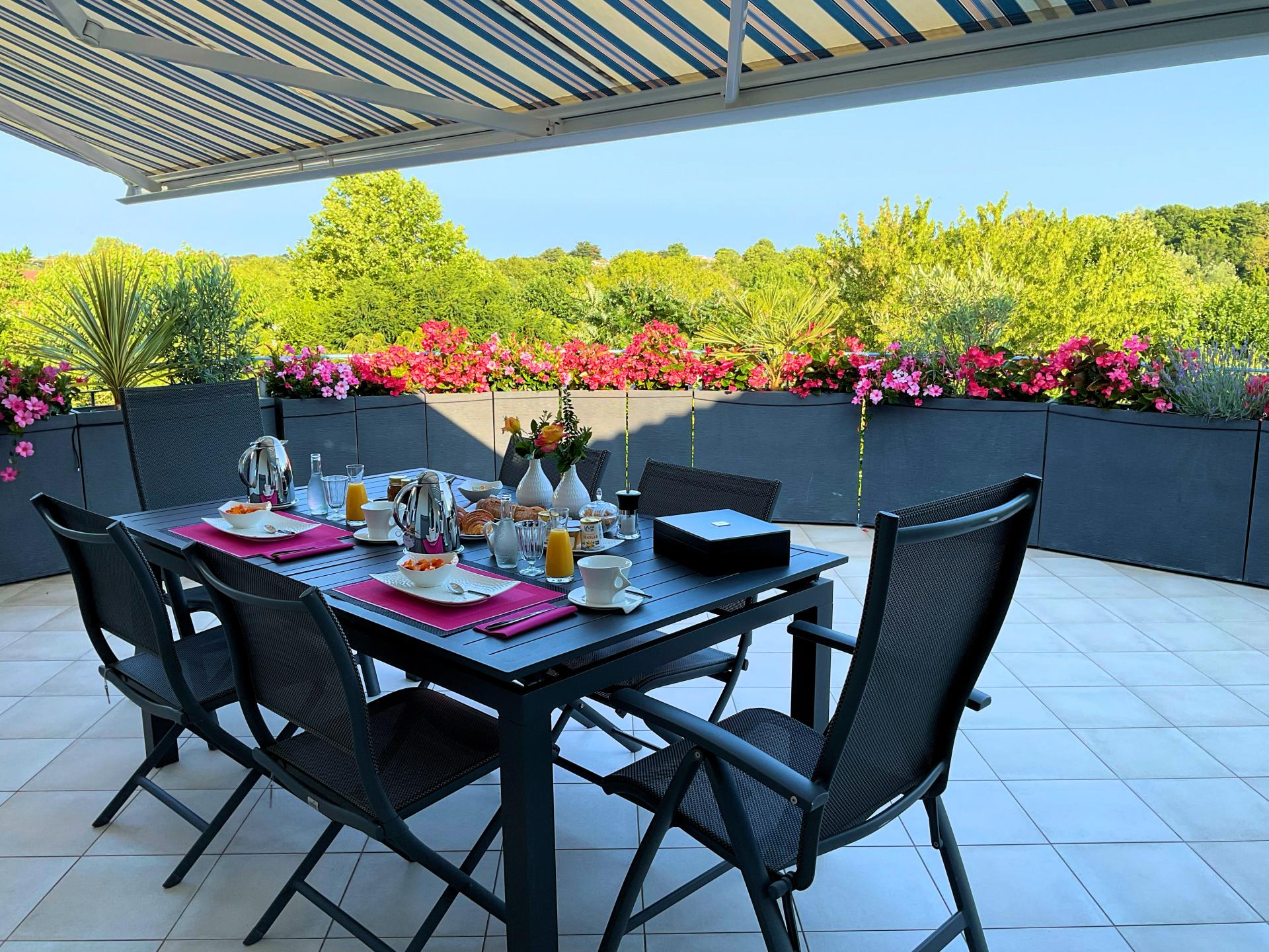 20 07 2021 terrasse petit dejeuner 15